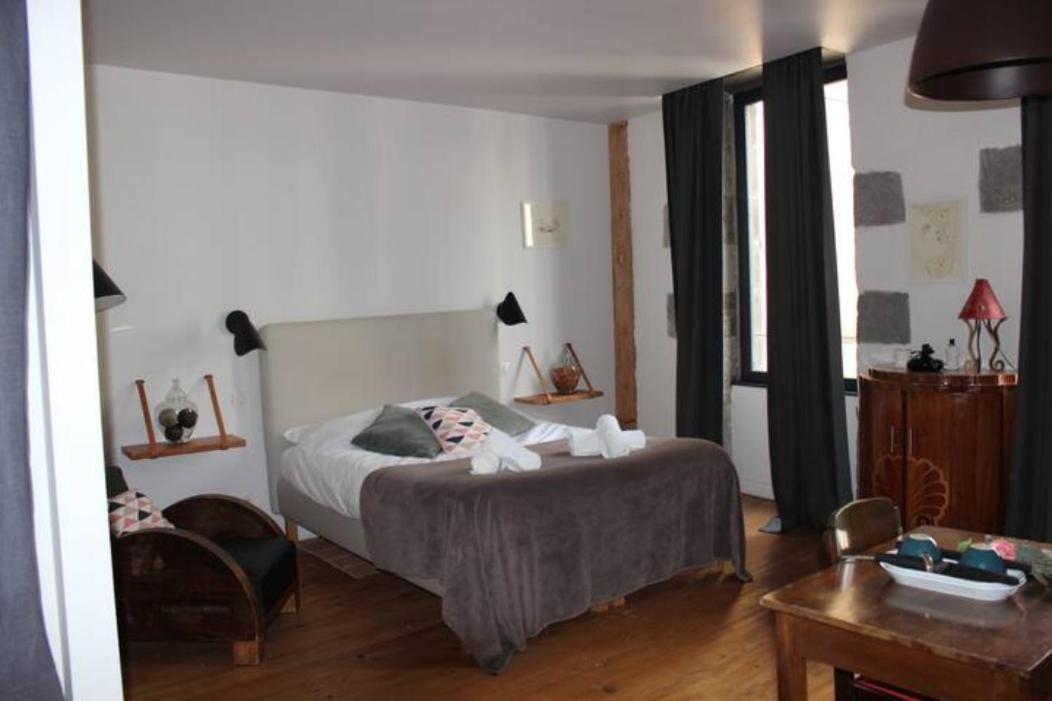 Bed and Breakfast La Tour Gregoire Clermont-Ferrand Exterior foto