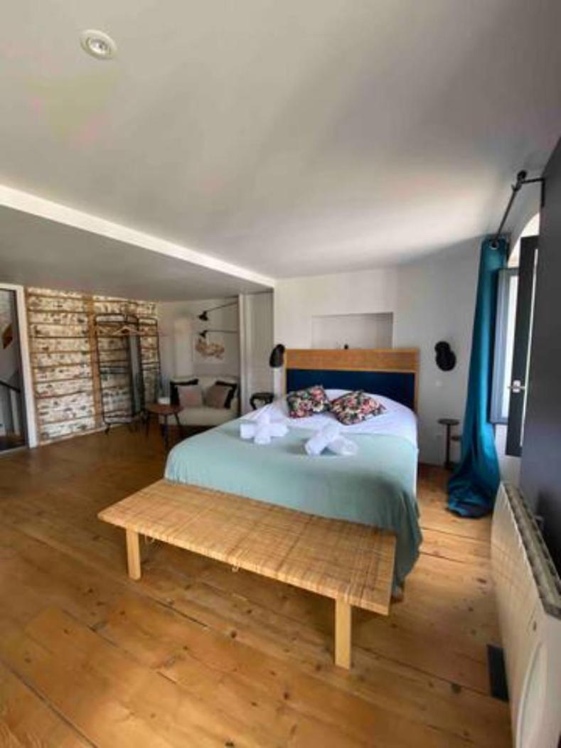 Bed and Breakfast La Tour Gregoire Clermont-Ferrand Exterior foto